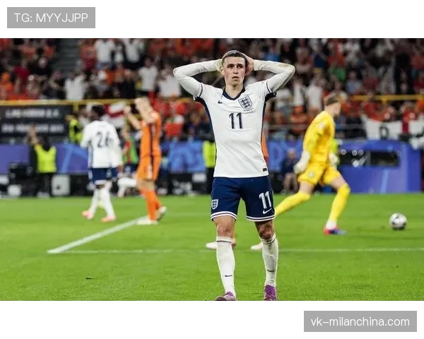 福登在曼城战术体系中的角色放大效应如何体现