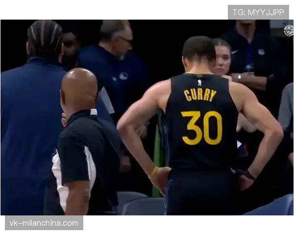 奥尼尔低位背打主导篮下，胜过库里拉扯空间牵制